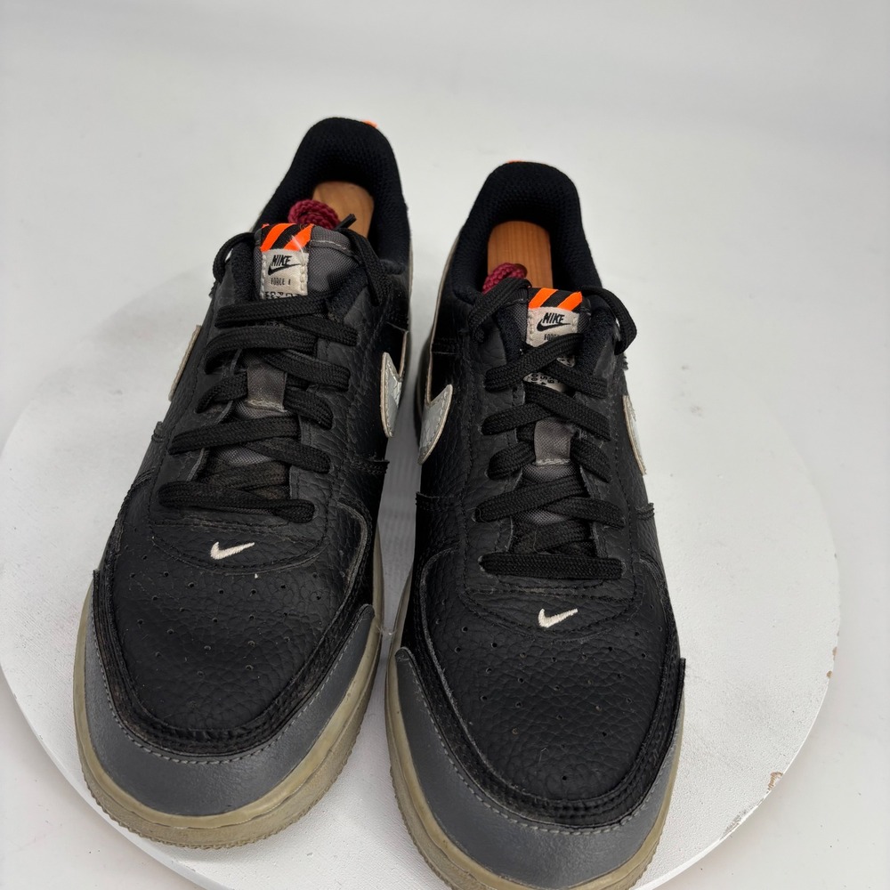 Nike Air Force 1 LV8 2 Kids Size 2Y Black Orange Sneakers Streetwear Gorpcore - Picture 2 of 9